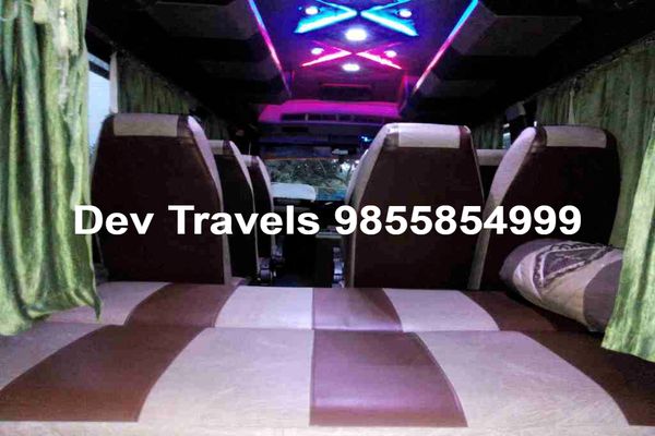 14 seater tempo traveller