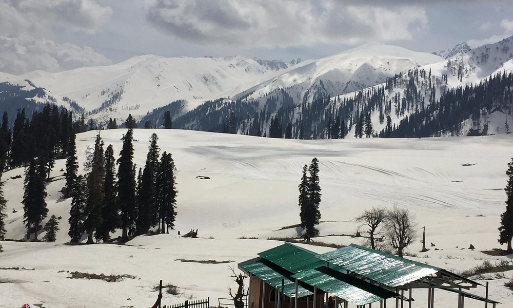 Chandigarh to Gulmarg Taxi