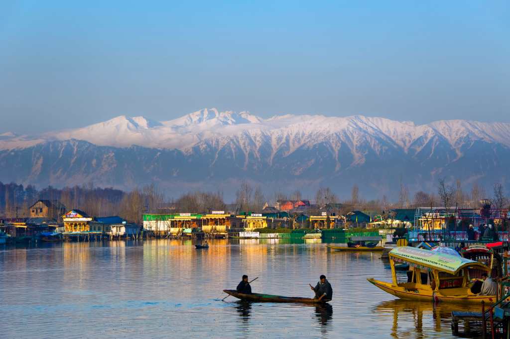 chandigarh to srinagar taxi